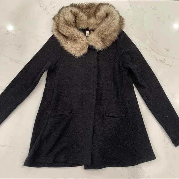 Moth Sweaters - 🎉HOST PICK🎉 Anthropologie Moth faux fur gray sweater